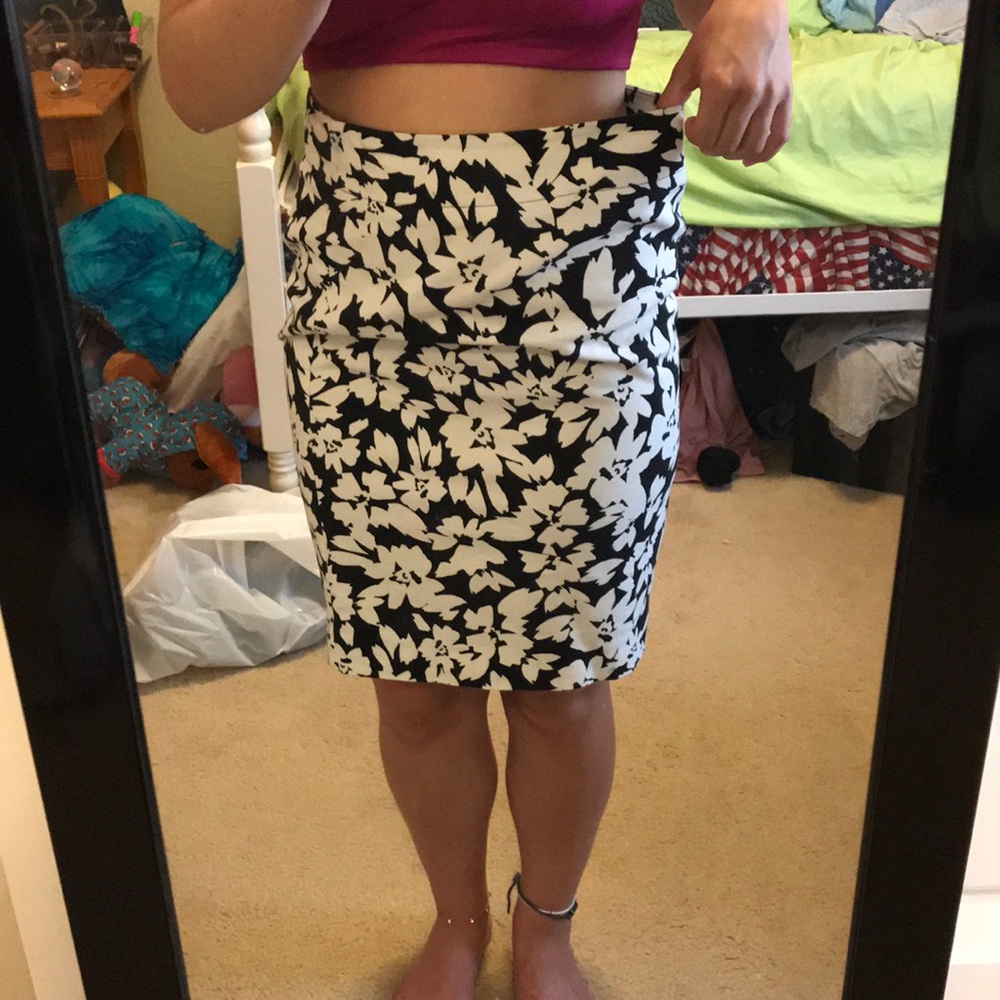 LOFT knee length high rise skirt